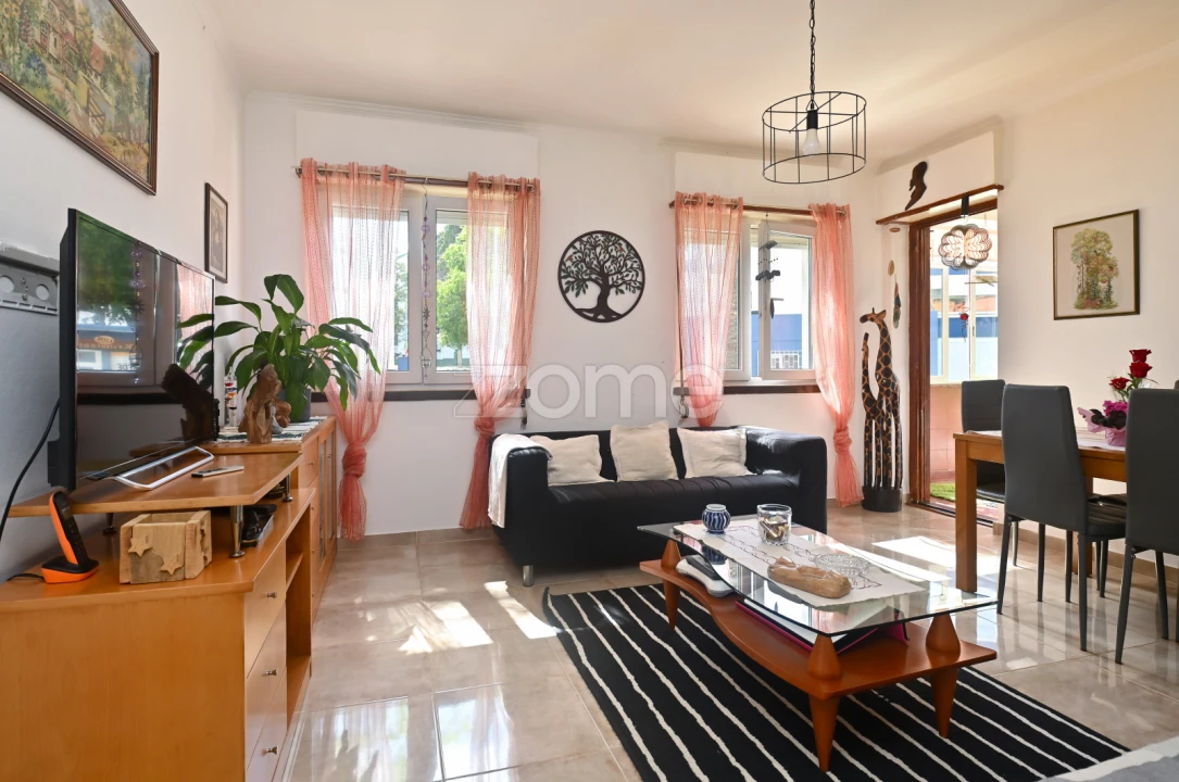 Apartamento T4 para Venda em Oeiras e São Julião da Barra, Paço de Arcos e Caxias Foto 1