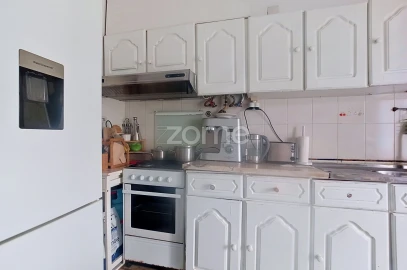 Apartamento T3 para Arrendamento em Santa Clara e Castelo Viegas