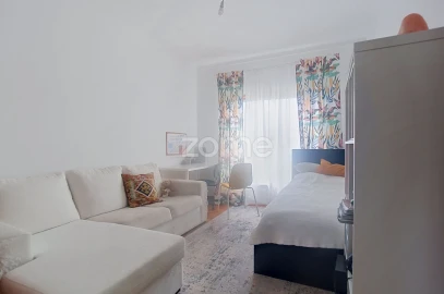 Apartamento T3 para Arrendamento em Santa Clara e Castelo Viegas