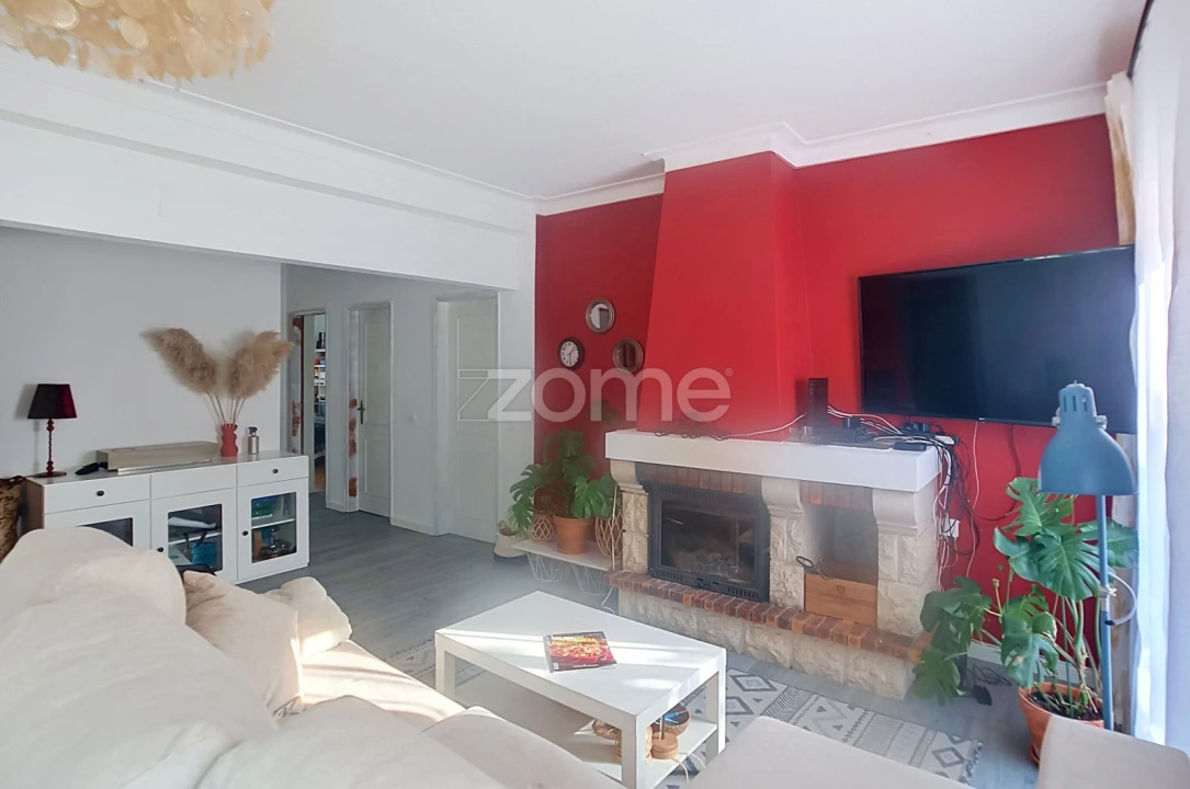 Apartamento T3 para Arrendamento em Santa Clara e Castelo Viegas Foto 3