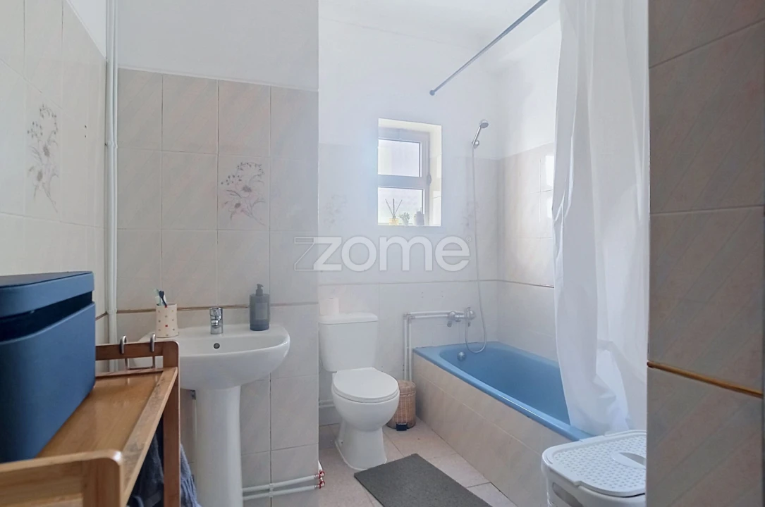 Apartamento T3 para Arrendamento em Santa Clara e Castelo Viegas Foto 11