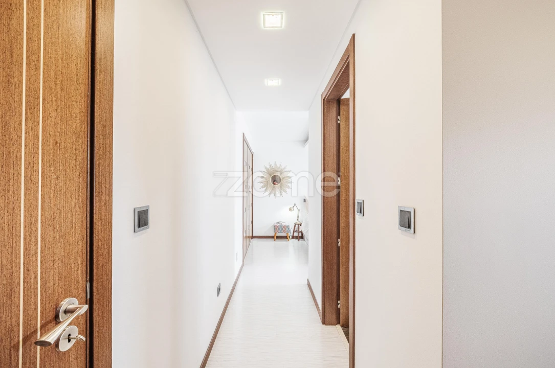 Moradia T4 para Venda em Porto Salvo Foto 45