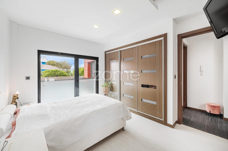 Moradia T4 para Venda em Porto Salvo Foto 43