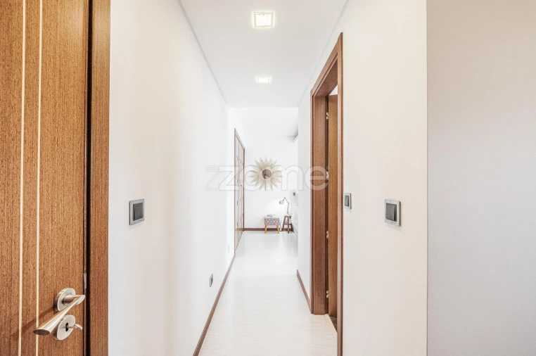Moradia T4 para Venda em Porto Salvo Foto 45