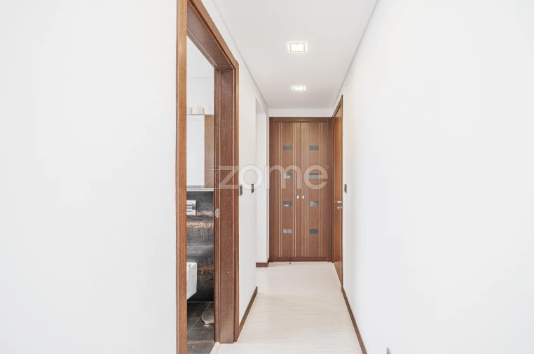 Moradia T4 para Venda em Porto Salvo Foto 44