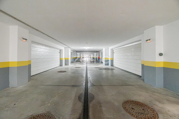 Moradia T4 para Venda em Porto Salvo Foto 75