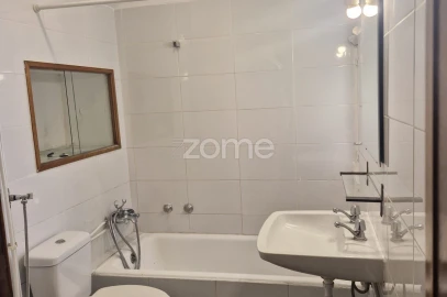 Apartamento T2 para Arrendamento em Carcavelos e Parede