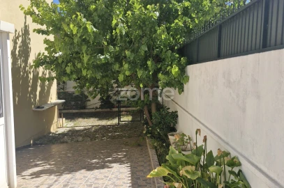 Apartamento T2 para Arrendamento em Carcavelos e Parede