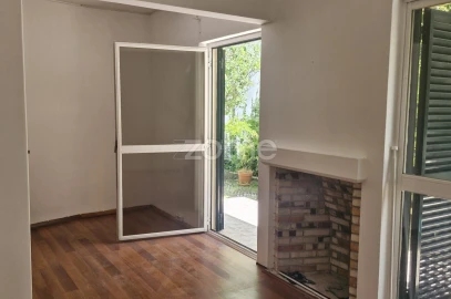 Apartamento T2 para Arrendamento em Carcavelos e Parede