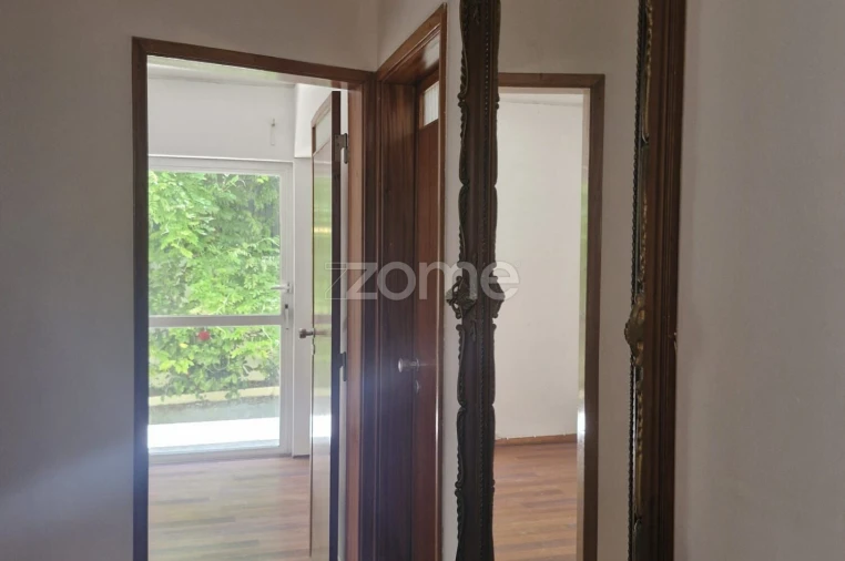 Apartamento T2 para Arrendamento em Carcavelos e Parede Foto 5