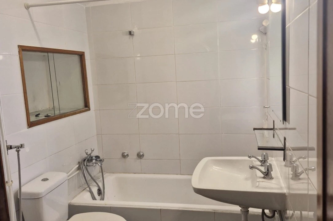 Apartamento T2 para Arrendamento em Carcavelos e Parede Foto 8