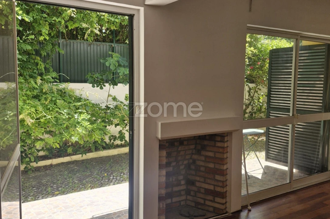 Apartamento T2 para Arrendamento em Carcavelos e Parede Foto 15