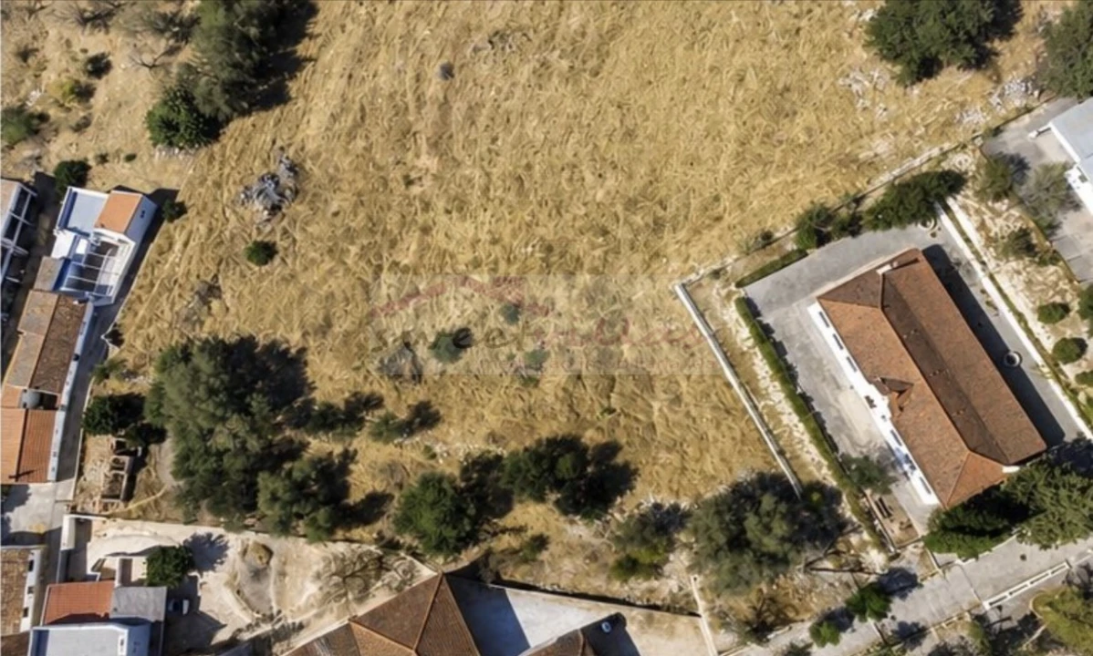 Terreno para Venda em Paderne Foto 2