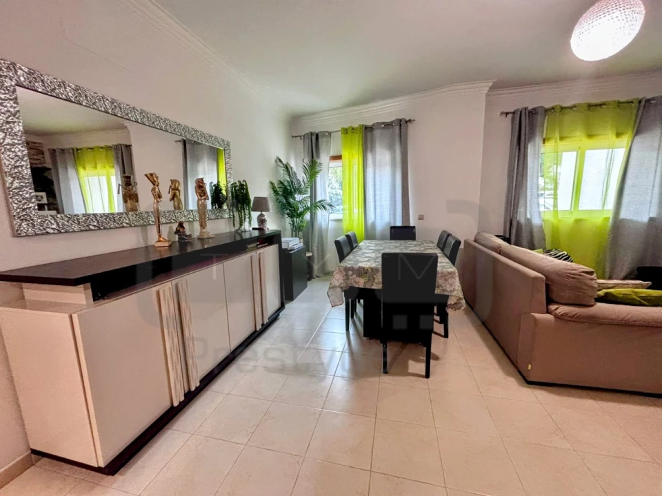 Apartamento para Venda em São João Baptista e Santa Maria dos Olivais Foto 1