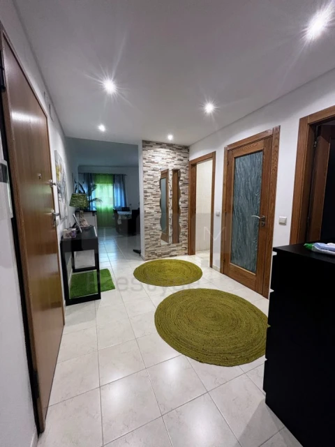 Apartamento para Venda em São João Baptista e Santa Maria dos Olivais