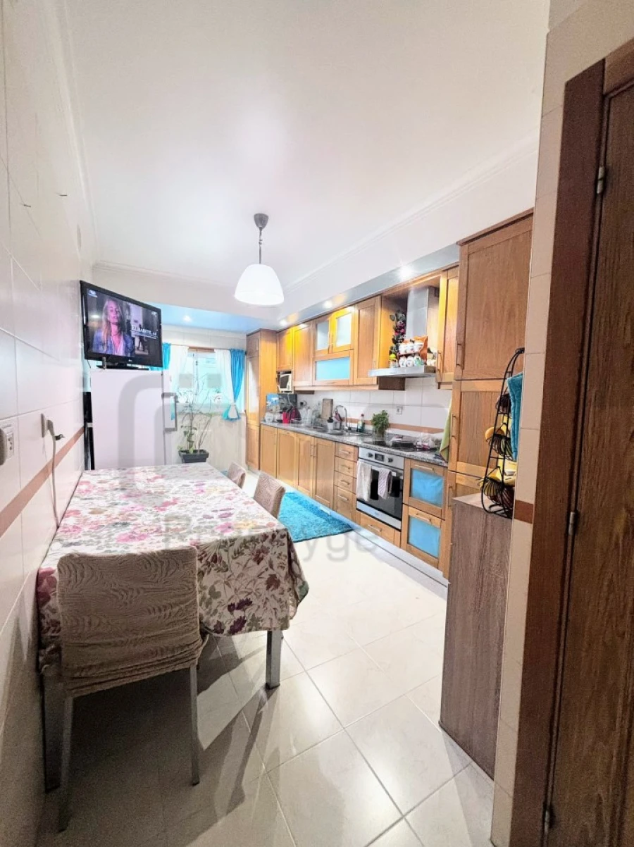 Apartamento para Venda em São João Baptista e Santa Maria dos Olivais Foto 5