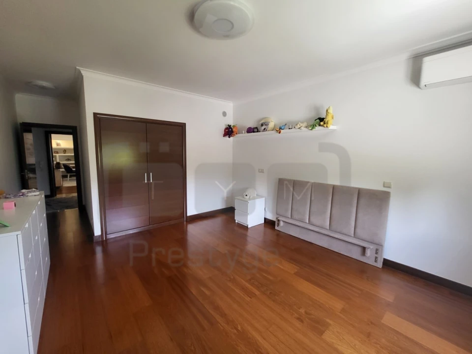 Moradia para Venda em São João Baptista e Santa Maria dos Olivais Foto 14