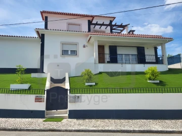 Moradia para Venda em São João Baptista e Santa Maria dos Olivais