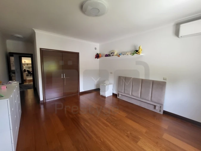 Moradia para Venda em São João Baptista e Santa Maria dos Olivais Foto 14