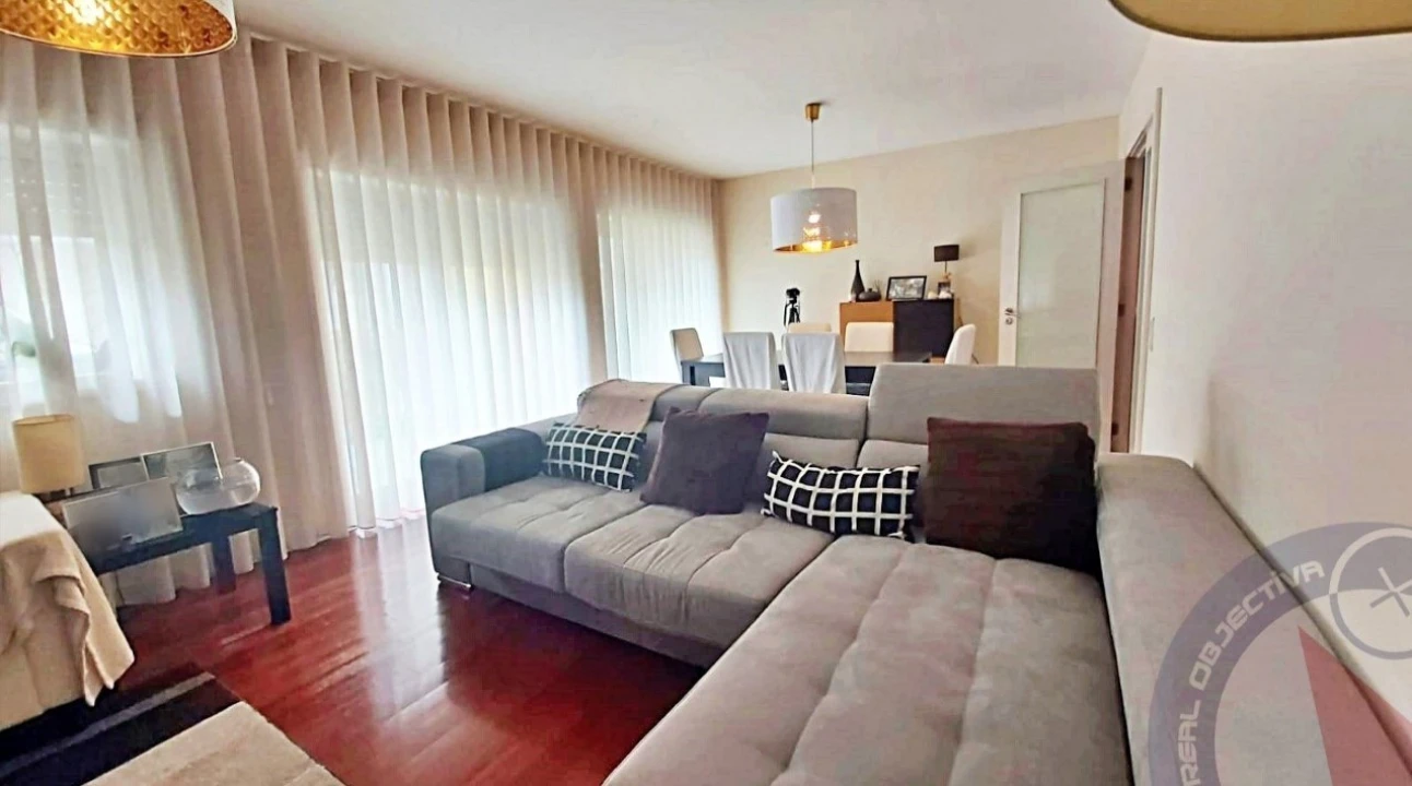 Apartamento T3 para Arrendamento em Castêlo da Maia Foto 3