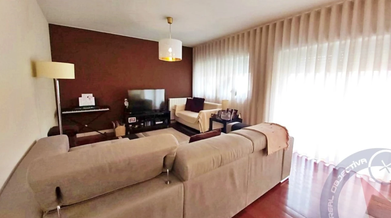 Apartamento T3 para Arrendamento em Castêlo da Maia Foto 4