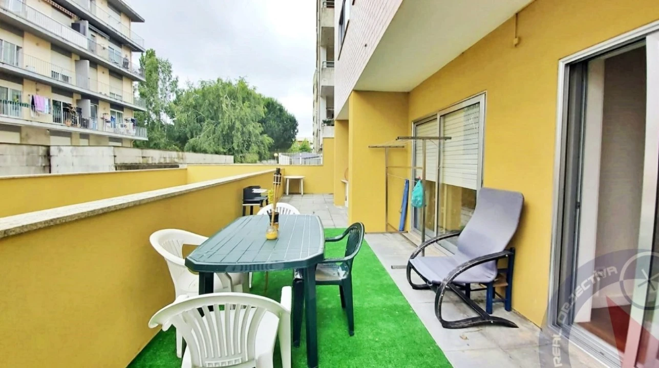 Apartamento T3 para Arrendamento em Castêlo da Maia Foto 11