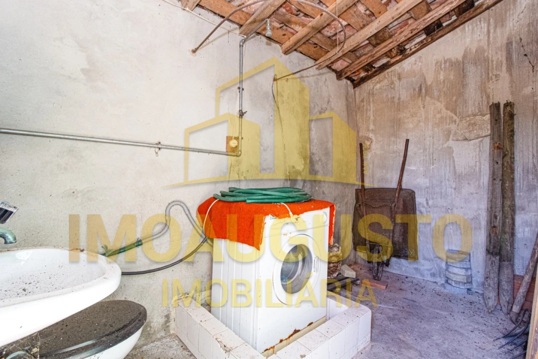 Moradia T4 para Venda em Escalhão Foto 20