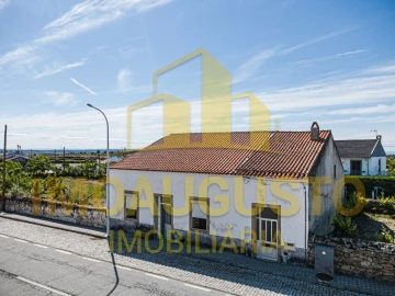 Moradia T4 para Venda em Escalhão
