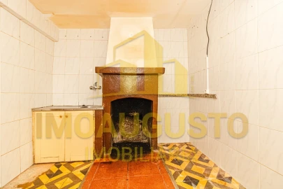 Moradia T4 para Venda em Escalhão