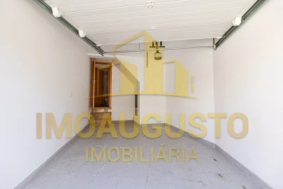 Moradia T3 para Venda em Mata de Lobos