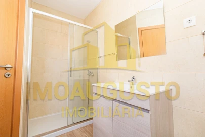 Moradia T3 para Venda em Mata de Lobos