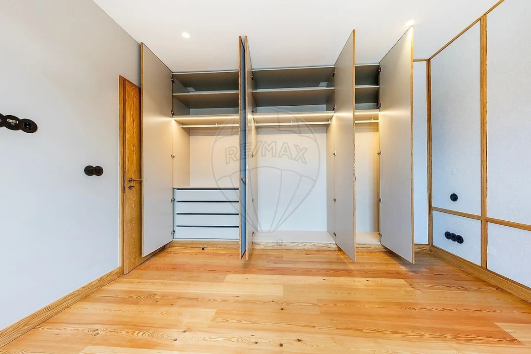 Apartamento T4 para Venda em Avenidas Novas Foto 30