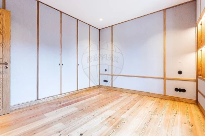 Apartamento T4 para Venda em Avenidas Novas