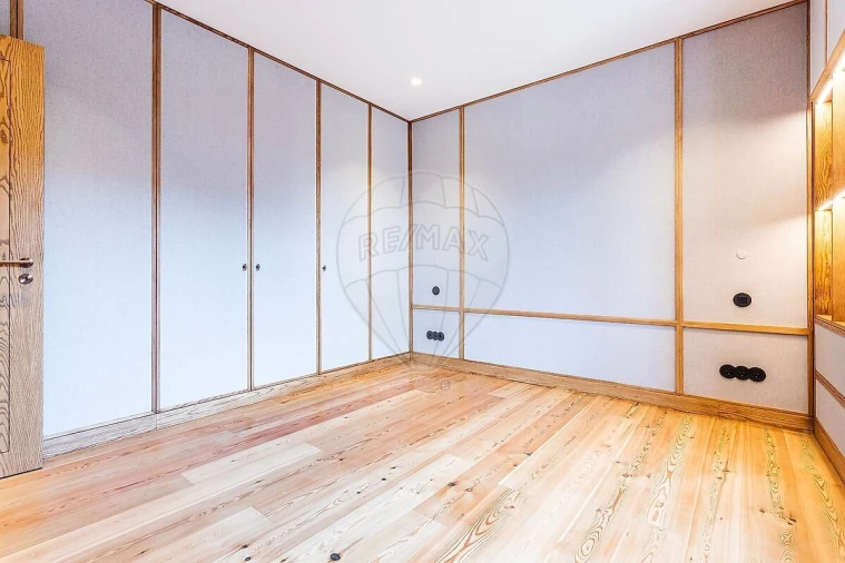 Apartamento T4 para Venda em Avenidas Novas Foto 12