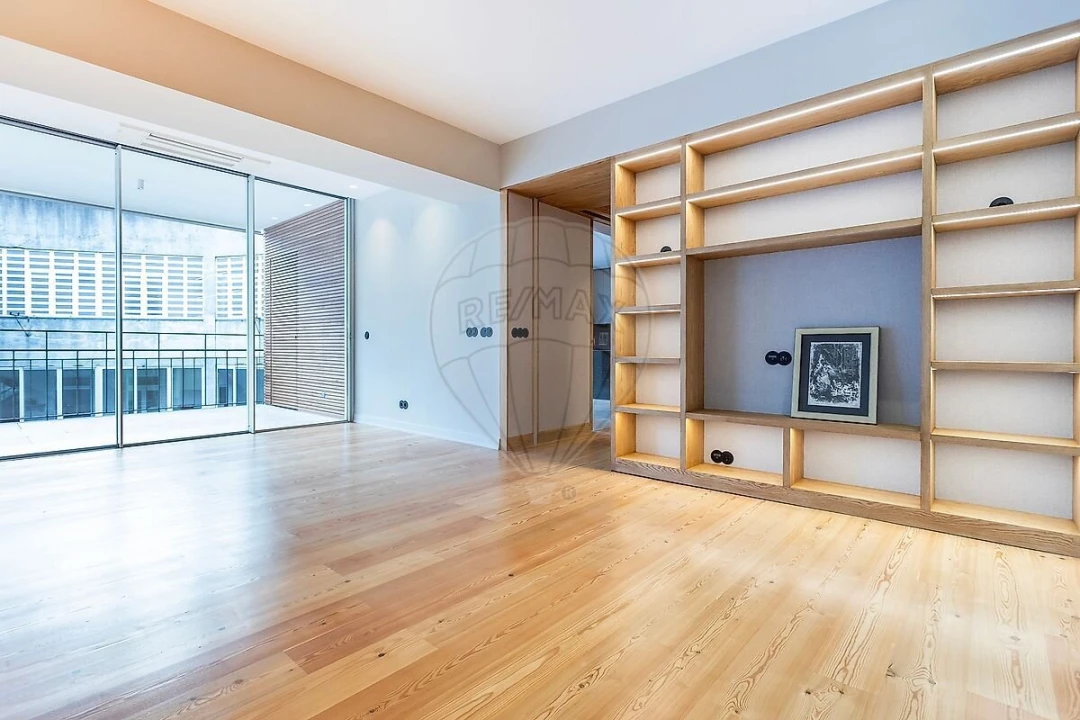 Apartamento T4 para Venda em Avenidas Novas Foto 4