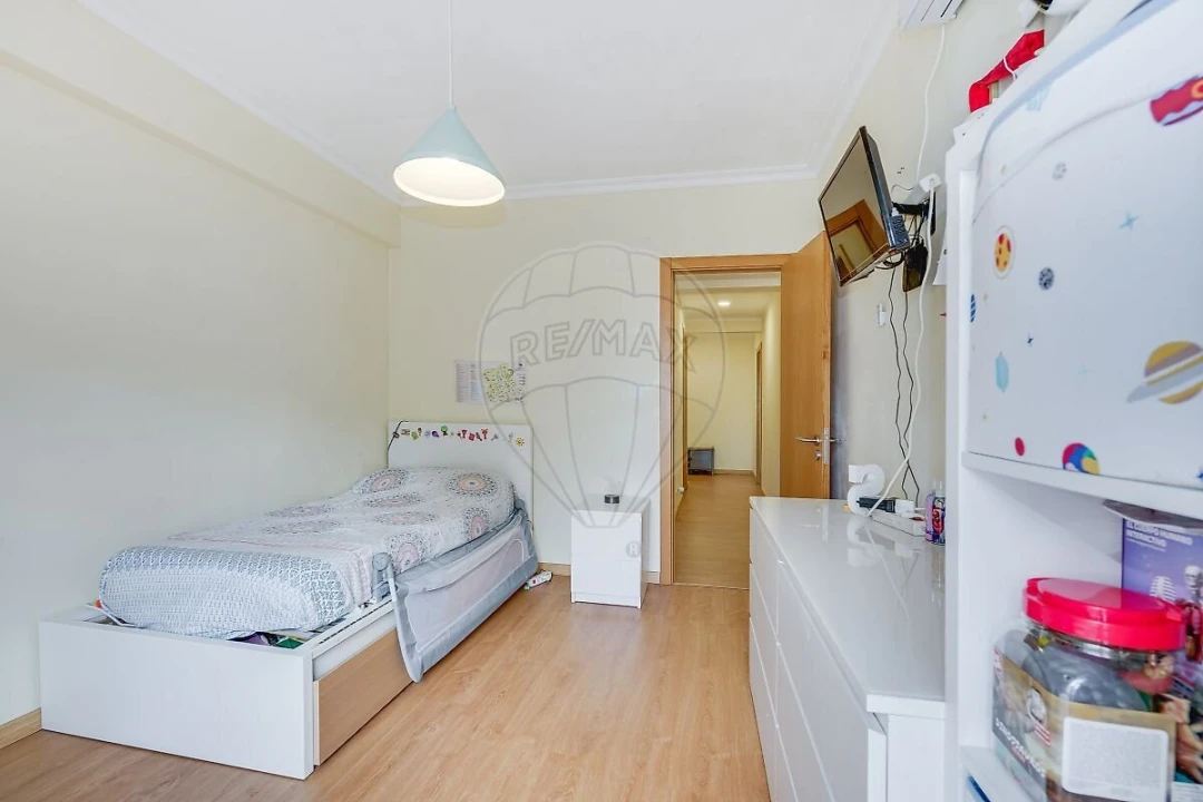 Apartamento T3 para Venda em Algueirão-Mem Martins Foto 19