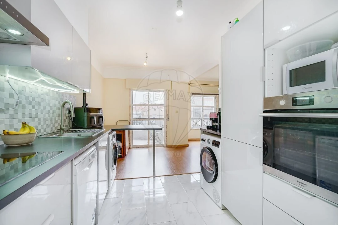 Apartamento T3 para Venda em Algueirão-Mem Martins Foto 7