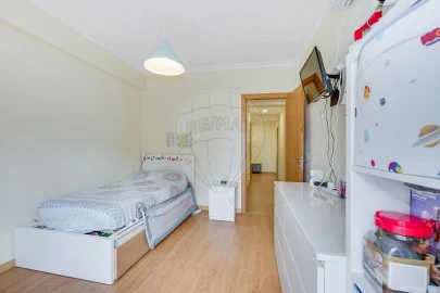 Apartamento T3 para Venda em Algueirão-Mem Martins