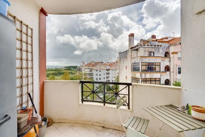 Apartamento T3 para Venda em Algueirão-Mem Martins