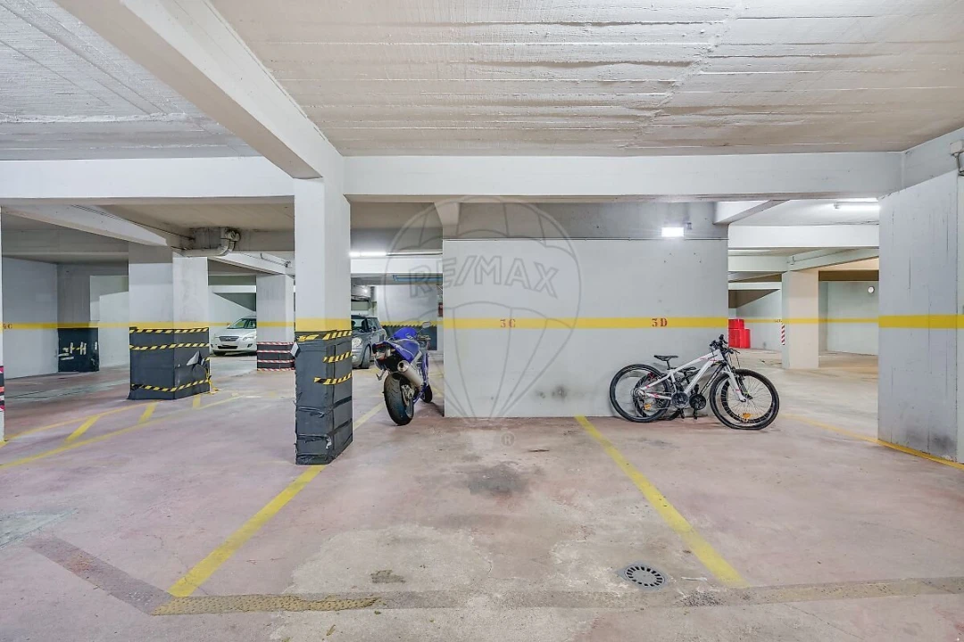 Apartamento T3 para Venda em Algueirão-Mem Martins Foto 25