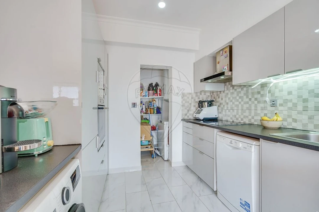 Apartamento T3 para Venda em Algueirão-Mem Martins Foto 5