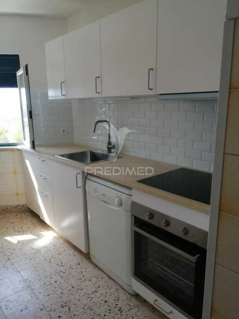 Apartamento T2 para Venda em Santa Maria do Castelo e Santiago e Santa Susana