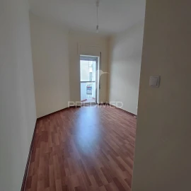 Apartamento T4 para Venda em Sé e São Lourenço