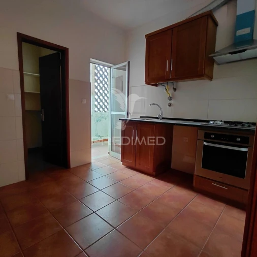 Apartamento T4 para Venda em Sé e São Lourenço Foto 8