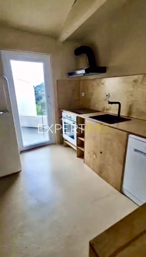 Moradia T2 para Venda em Vila Nova de Foz Côa