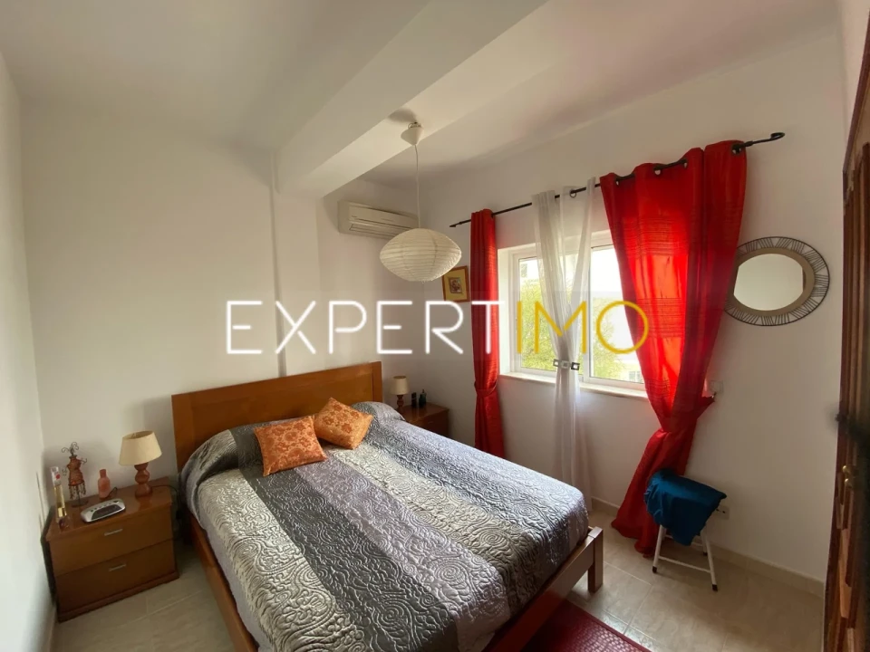 Apartamento T2 para Venda em Quarteira Foto 16