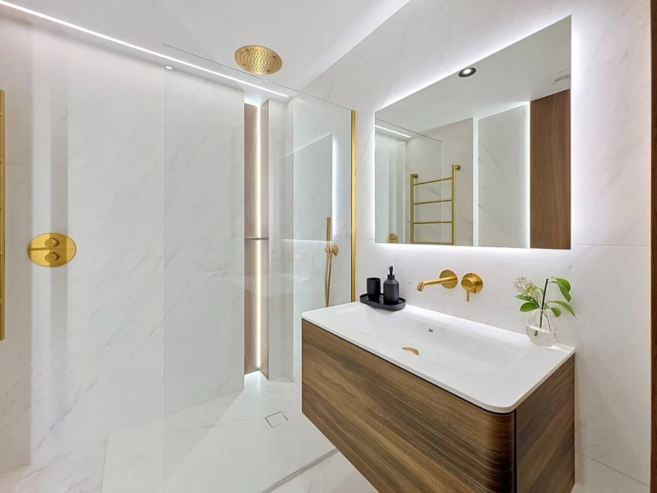 Apartamento T2 para Venda em Estômbar e Parchal Foto 35