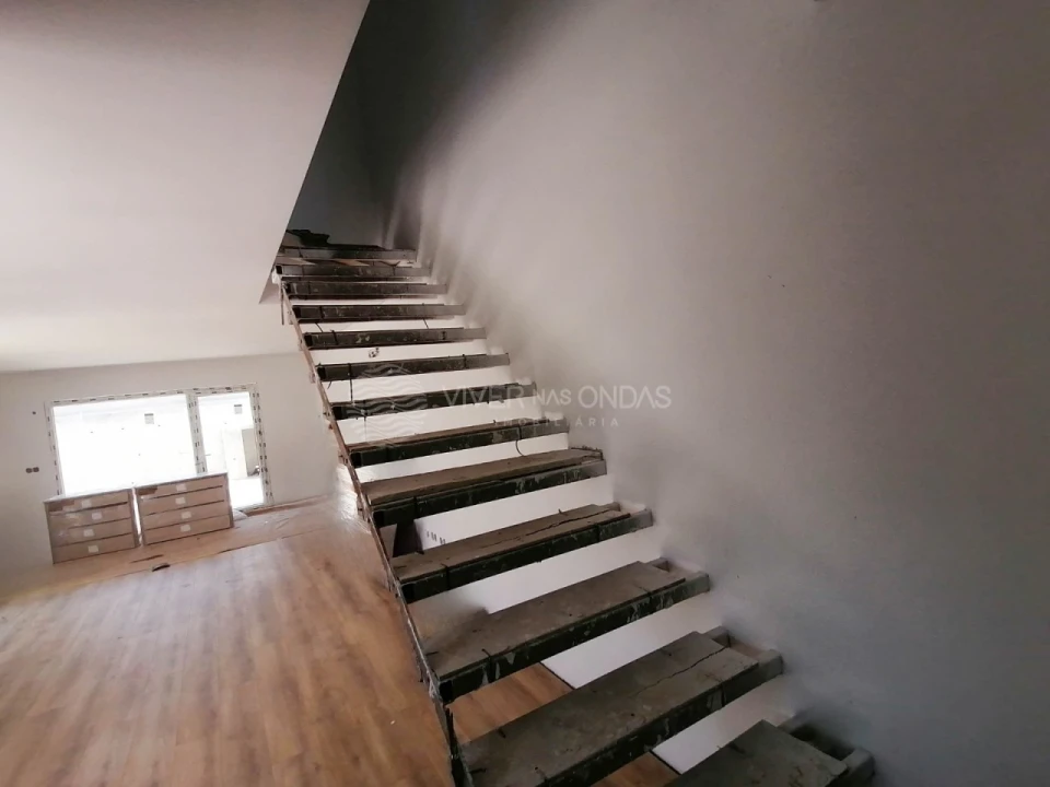 Moradia T3 para Venda em Fernao Ferro Foto 4