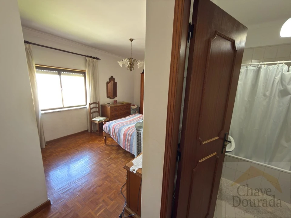 Apartamento T3 para Venda em Santo Antonio dos Olivais Foto 11