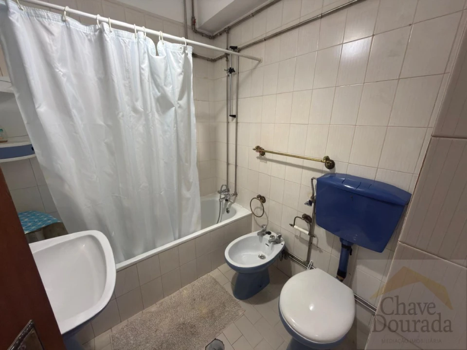 Apartamento T3 para Venda em Santo Antonio dos Olivais Foto 12